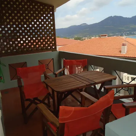 Golden Seaside Apartman Potamia